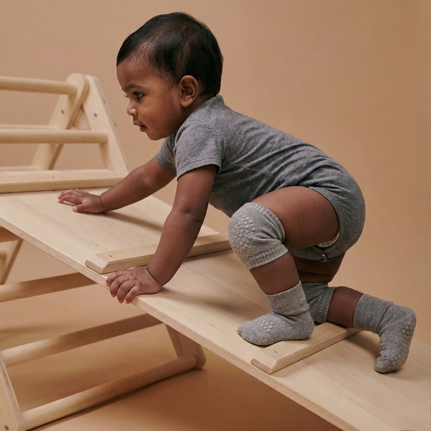 LittleLeaps™ – Bamboo Anti-Slip Knee Pad & Socks